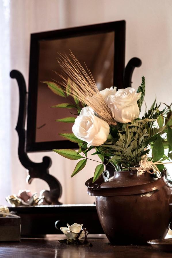 La Porta Accanto B&B San Vito di Leguzzano Bagian luar foto